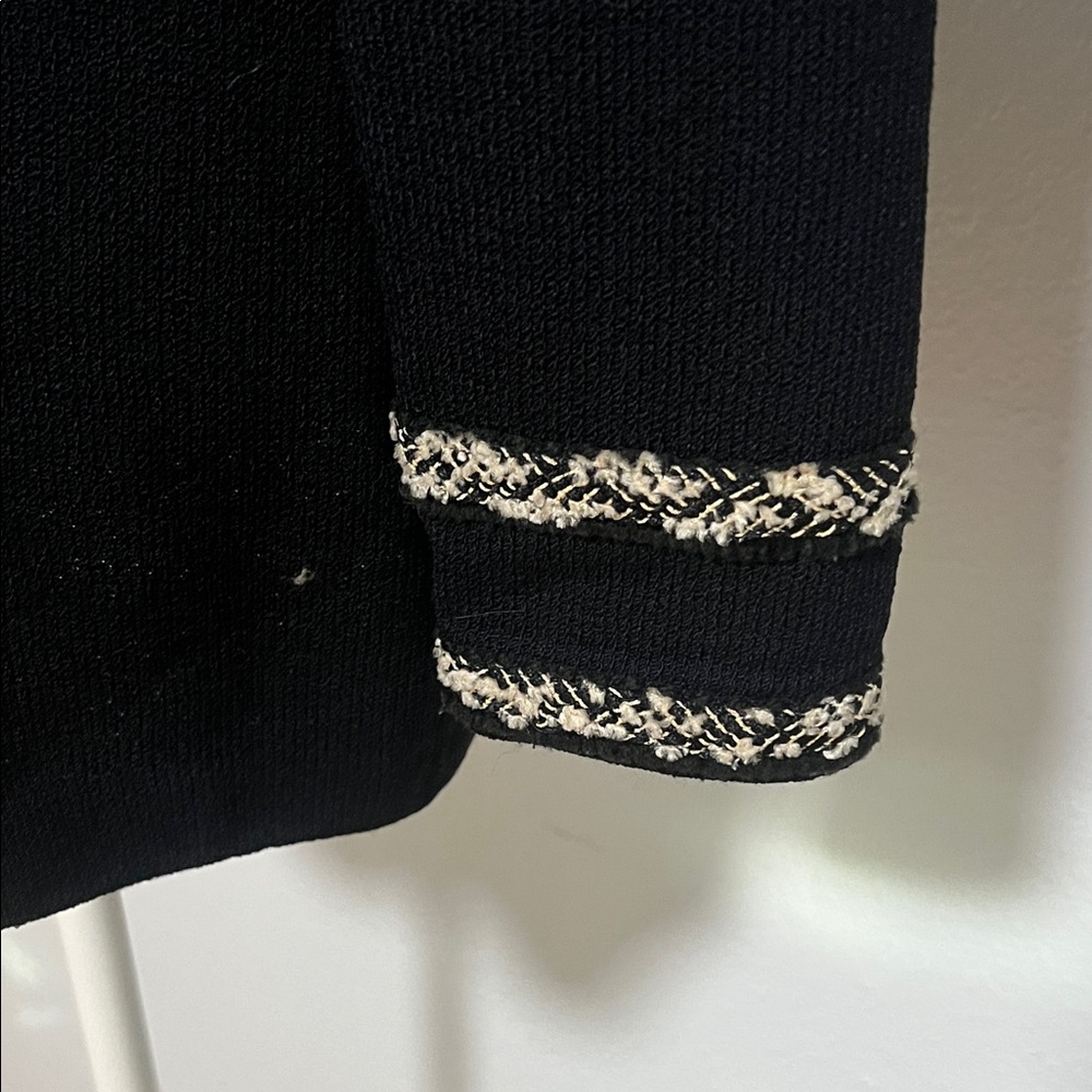 St. John Collection Knit Suit Jacket – Size 4 - Picture 9 of 10